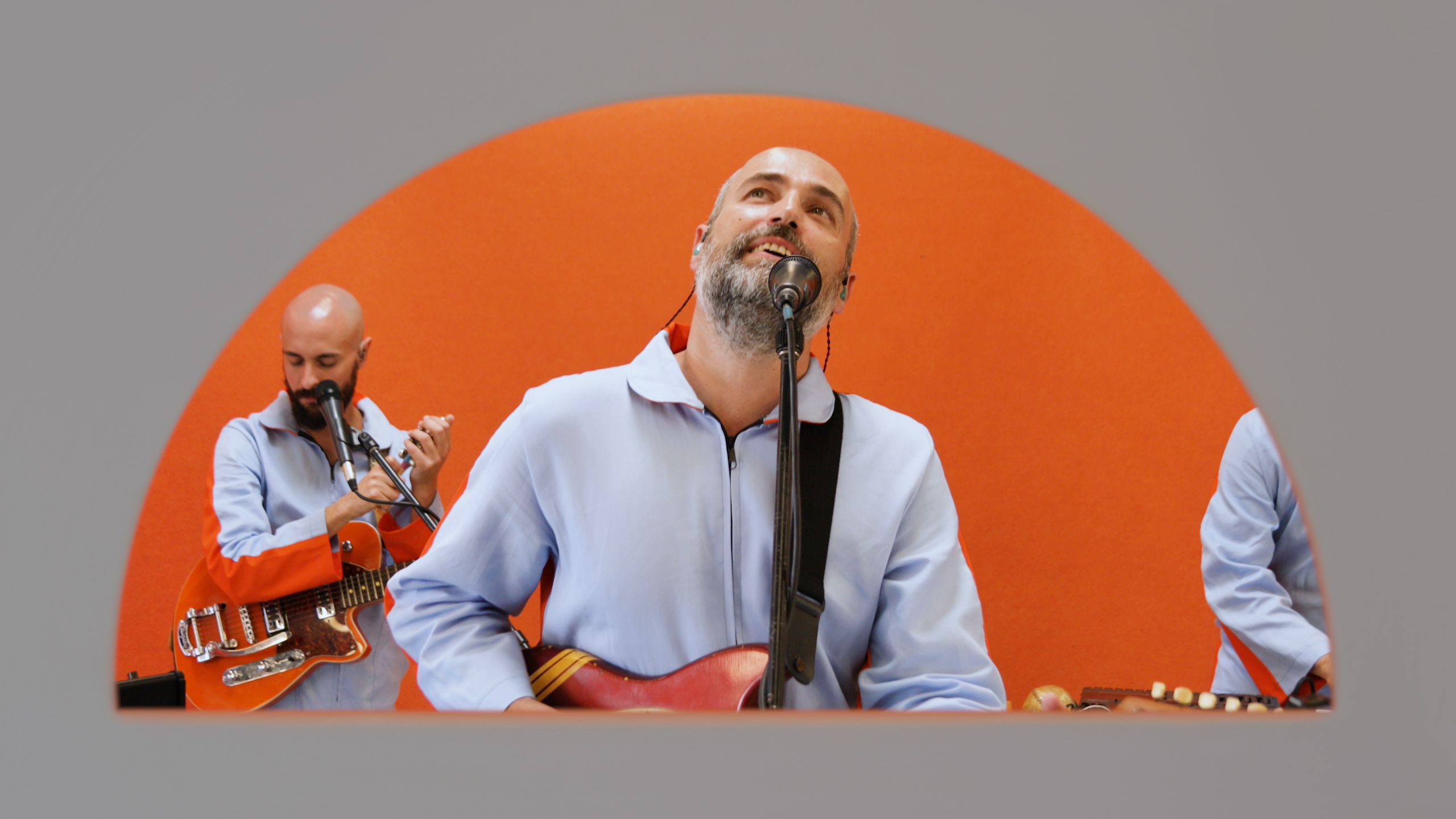 JOAQUIN WALL Y JULIA SBRILLER/ MUSICA EN LA RIBERA / EL ROBOT BAJO EL AGUA / FUNDACION ANDREANI