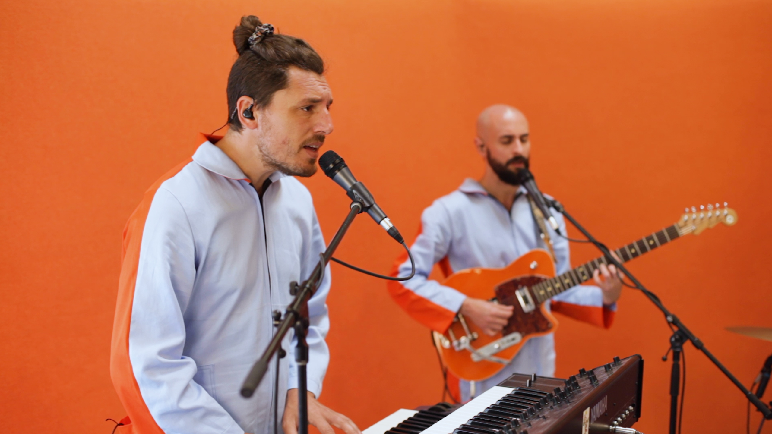JOAQUIN WALL Y JULIA SBRILLER/ MUSICA EN LA RIBERA / EL ROBOT BAJO EL AGUA / FUNDACION ANDREANI