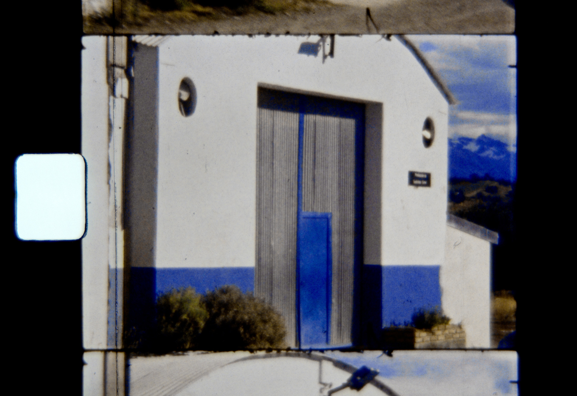 JOAQUIN WALL / HANGAR